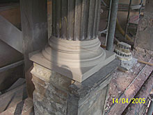 Südloggia, Sandsteinsäulen