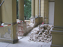 Abtrag Brüstungsmauerung von 1947 - südlicher Loggiabereich